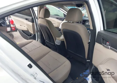 2019 Hyundai Elantra Se z USA, uszkodzony, nr VIN 5NPD74LF5KH492891